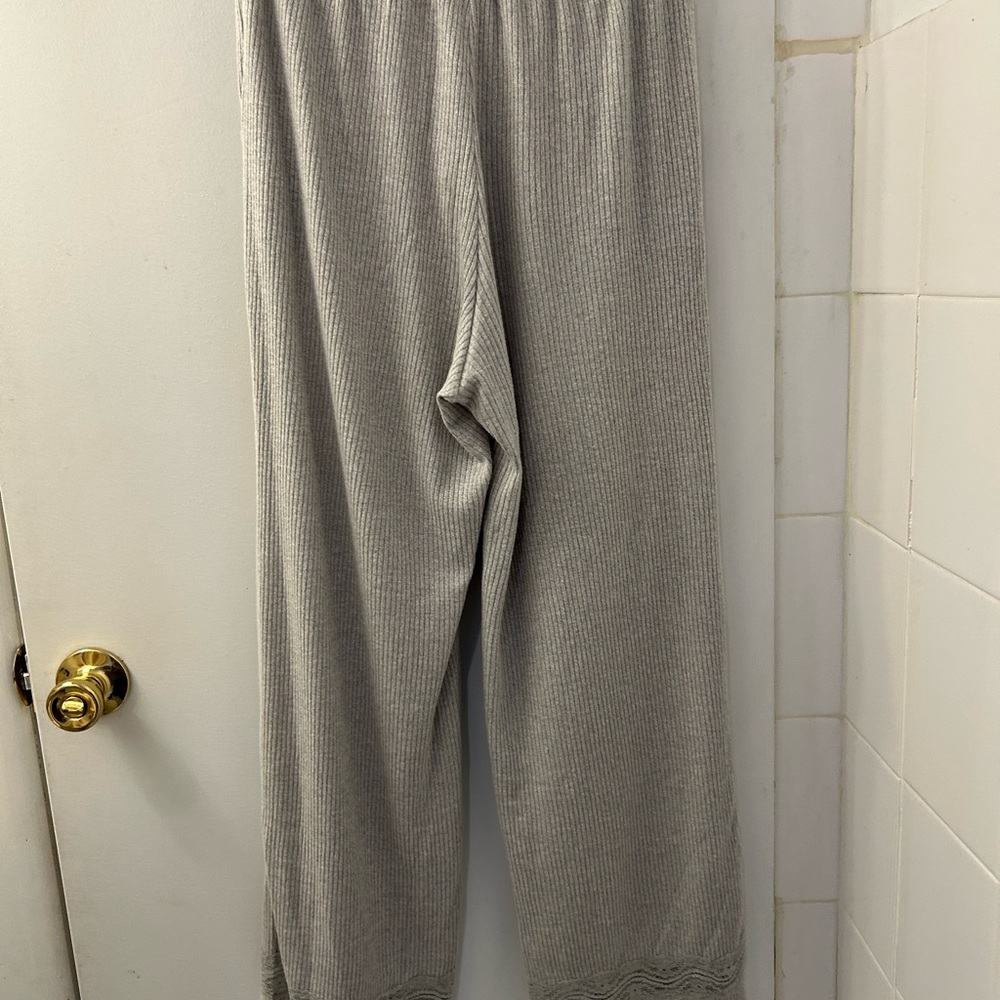Hem & Thread Gray Ribbed Lounge Pants - Picture 2 of 4